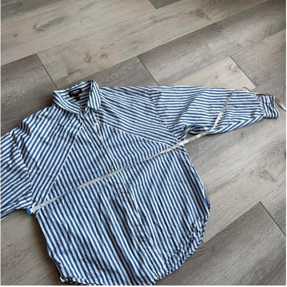 Express blue and white pin striped boyfriend button down shirt Size S - Picture 5 of 8